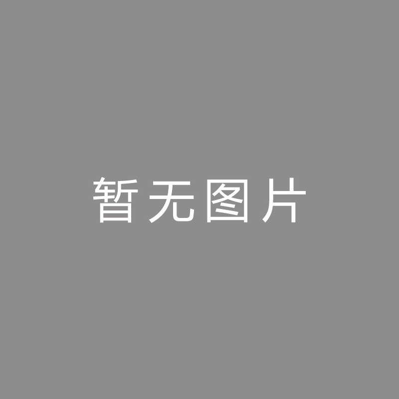 🏆全景 (Wide Shot)富勒姆主帅：曼联真的很幸运，比赛的结果令人沮丧